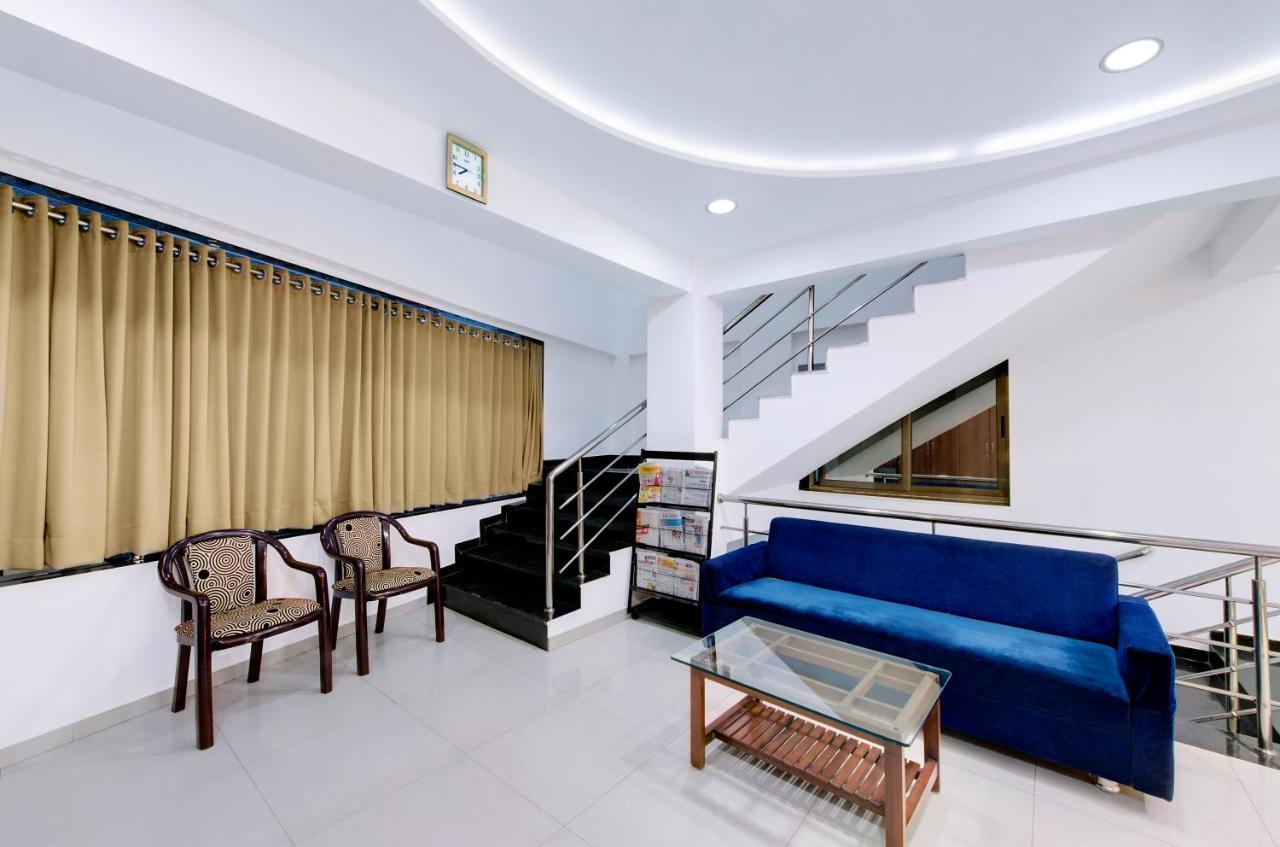 Hotel Shital Inn Ахмедабад Экстерьер фото
