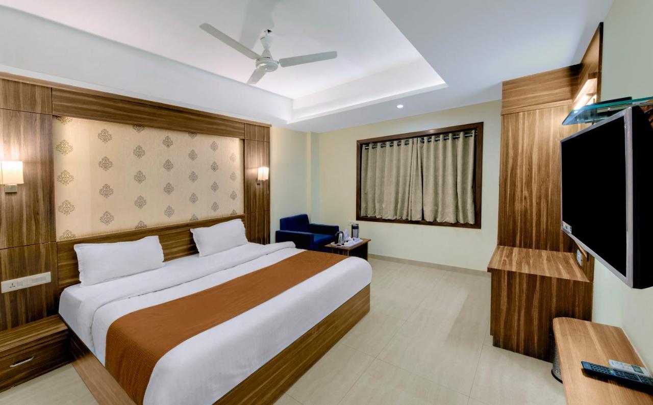 Hotel Shital Inn Ахмедабад Экстерьер фото